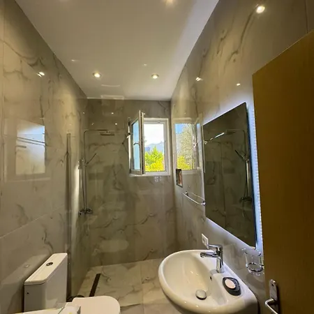 Solar Private Garden Lura 2 Gjiri I Lalezit * Plazhi San Pietro